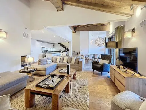 Appartement 6 pièces 147 m²