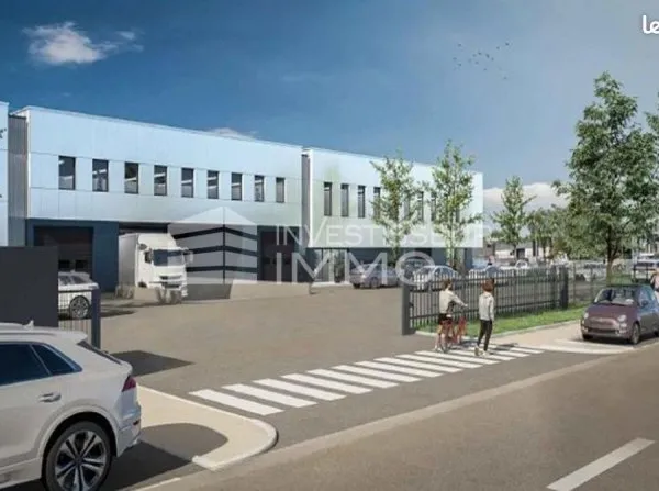 Local industriel 1 627 m²