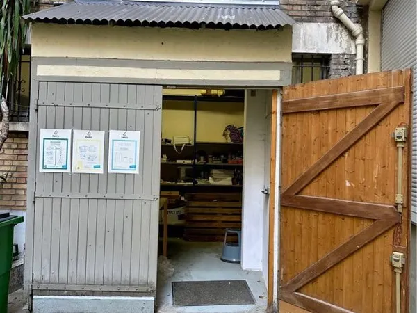 Remise / Box 13,73 m² - Accès véhiculé - Déjà loué 420/mois - Rendement 5,6%