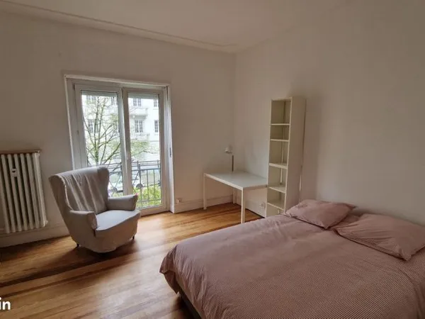 Colocation solidaire grandes chambres appartement de charme rénové