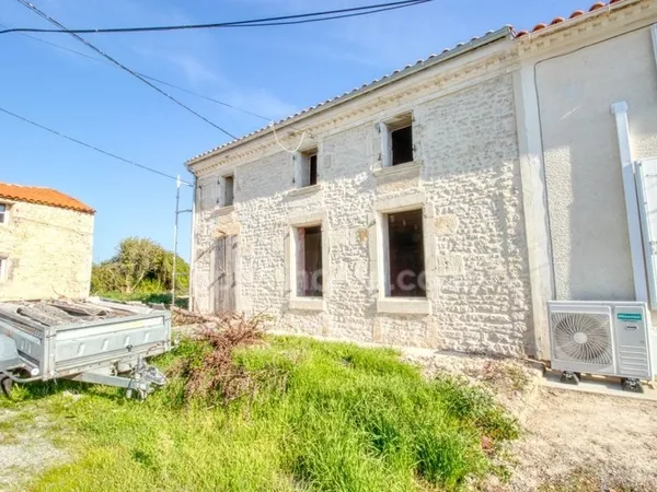 Maison rénovée 150 m² - 3 chambres - Suite parentale - Jardin - Moragne (17430)