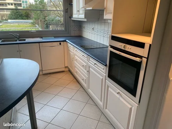 Très bel appartement 99m2 premier étage, centre ville Evreux