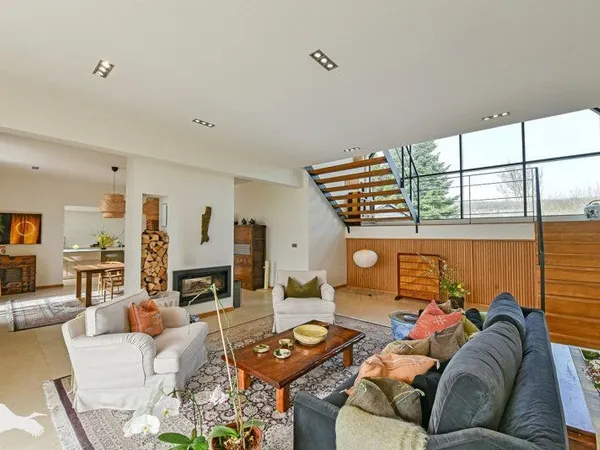 Villa de 8 pièces principales