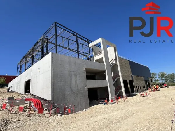 Immeuble industriel 1135 m²