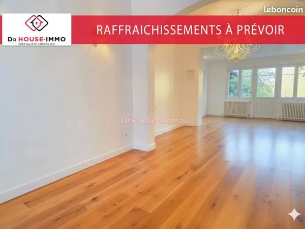 Propriété 7 pièces 204 m²