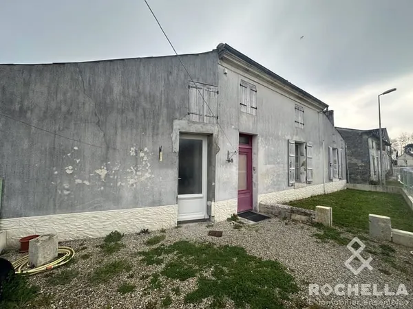 Maison ancienne, centre village