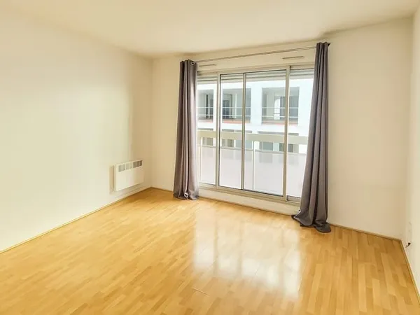 Porte de Saint-Cloud studio de standing avec balcon