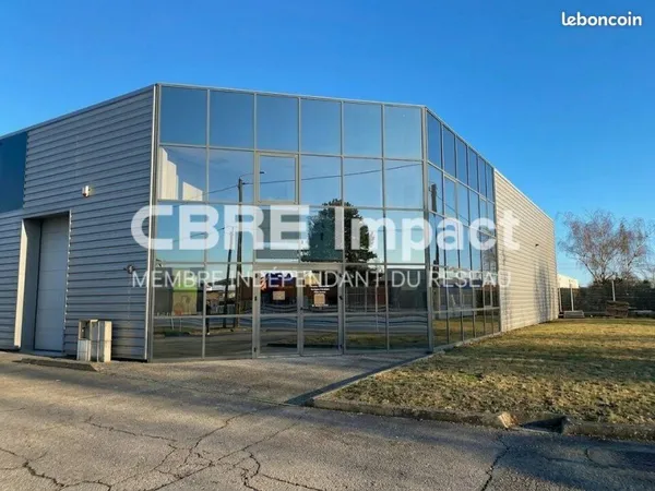 LOCAL D'ACTIVITE 500 m² CHENÔVE