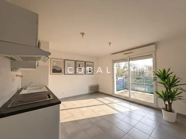 Appartement T2 + Cave + Parking - Résidence sécurisée - Sain