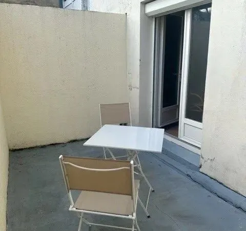 Studio de 27 m² meublé avec terrasse privative