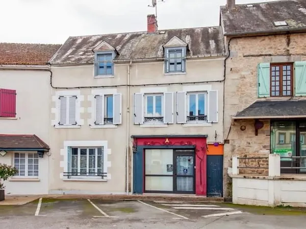 Maison 6 pièces 270 m²