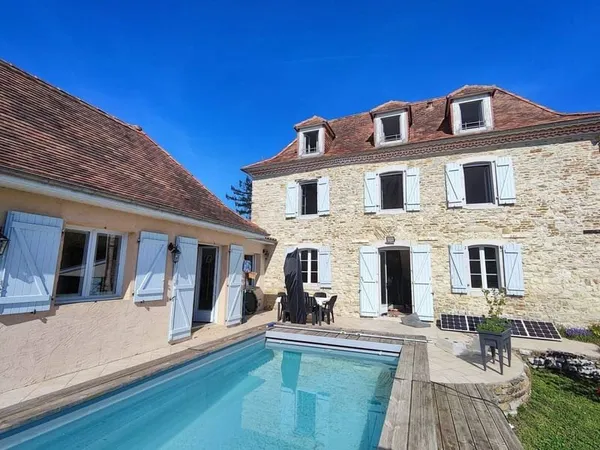 Maison 5 pièces 156 m²
