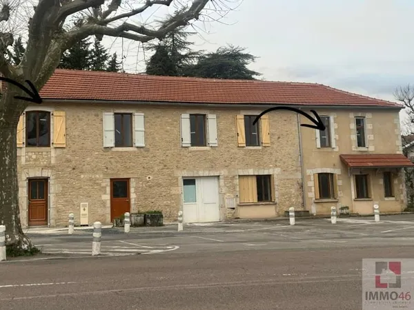 Appartement T3 au 1 er étage -Plein centre de Gramat