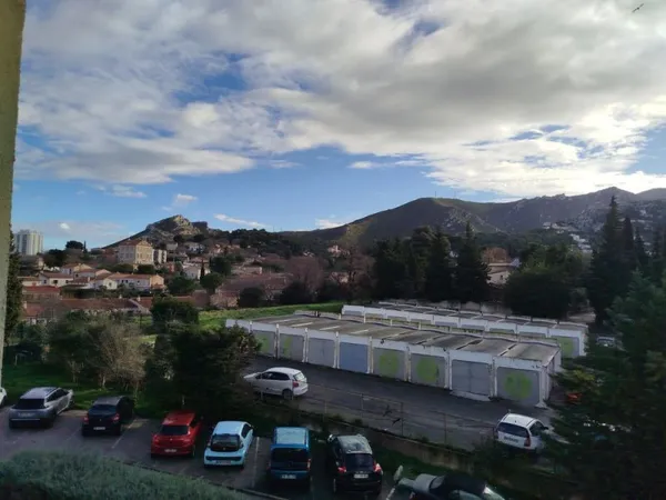 T4 traversant 68 m² -Rénové en 2025 -Vue collines
