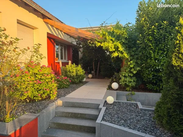 Chaleureuse maison familiale rénovée par architecte avec jardin - 4 chambres - 210 m2