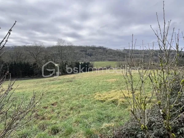 Terrain 4370 m²