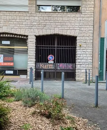 Garage fermé