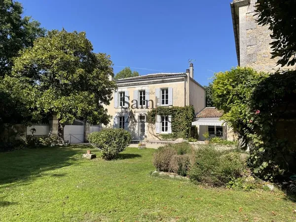 Bel ensemble immobilier charentais - Aux portes d'Angoulême