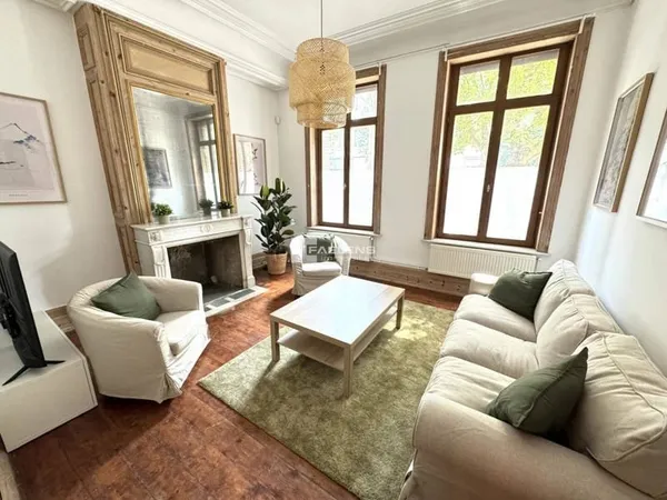 Maison 7 pièces 200 m²