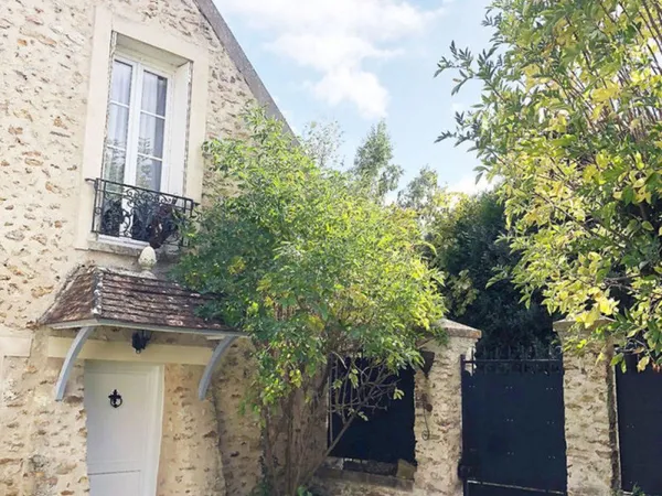 Grande maison ancienne Orphin au sud de Rambouillet -78