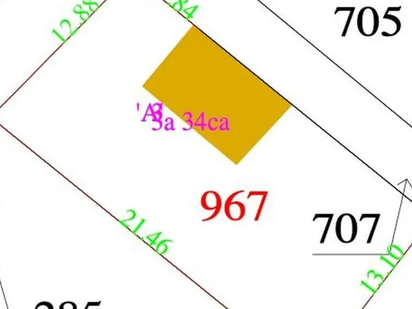 Terrain 334 m²