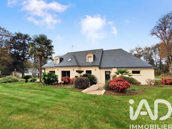 Maison 8 pièces 206 m²