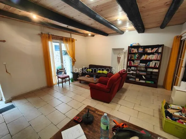 Local commercial 1 pièce 28 m²