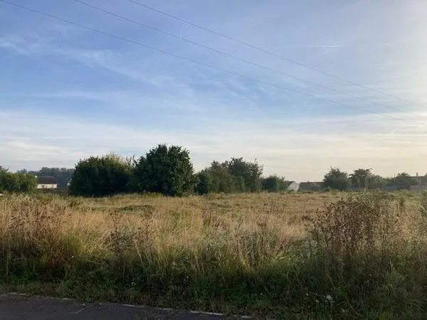 Terrain 2000 m²