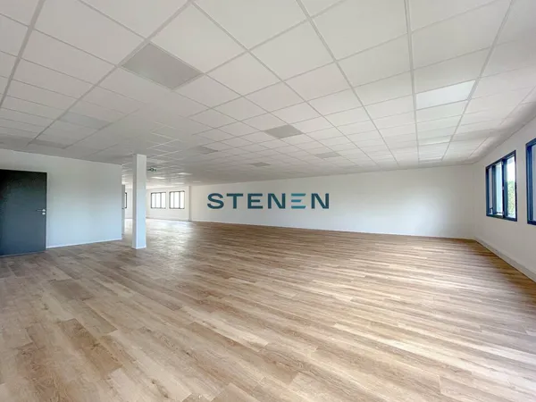 A LOUER BUREAUX DE 375 M2 DIVISIBLE À PARTIR DE 187M2 EGUILLES
