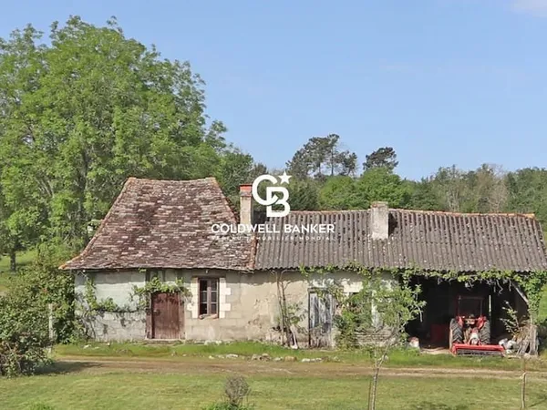 Propriété à la campagne, 29 hectares, lac, verger et source