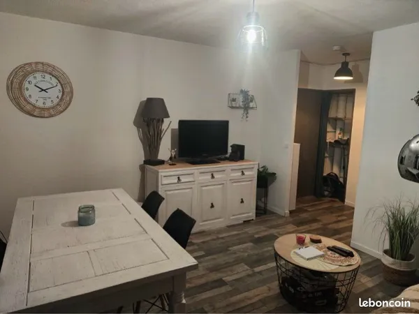 Appartement traversant en très bonne état