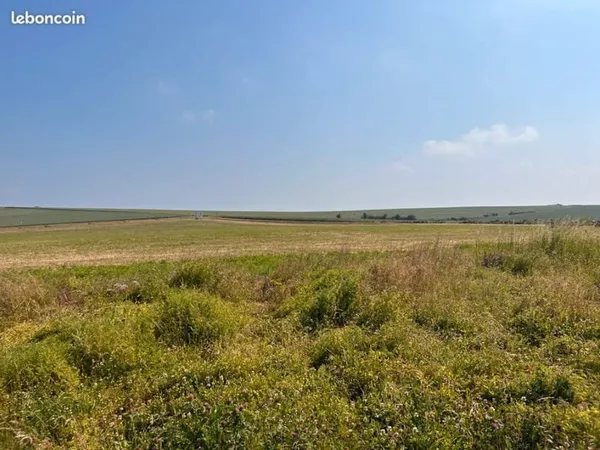 Terrain 700 m²