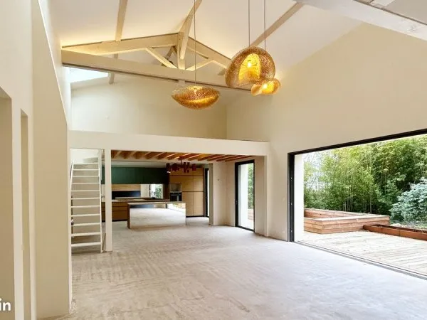 Grande maison entièrement rénovée