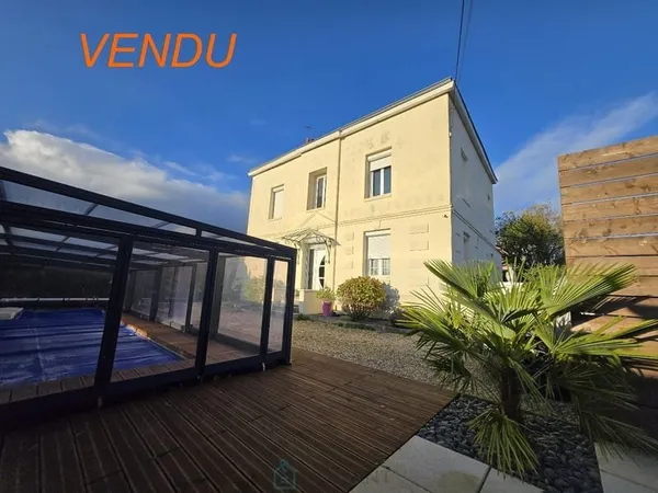 Maison Vente Franqueville-Saint-Pierre 9p 200m² 395000€