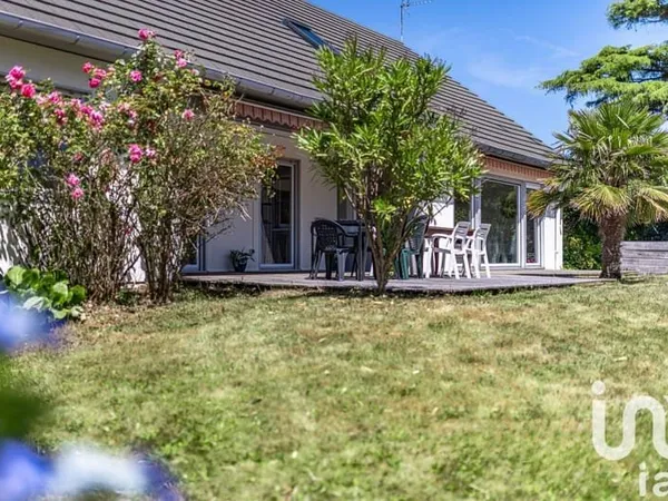 Maison 9 pièces 290 m²