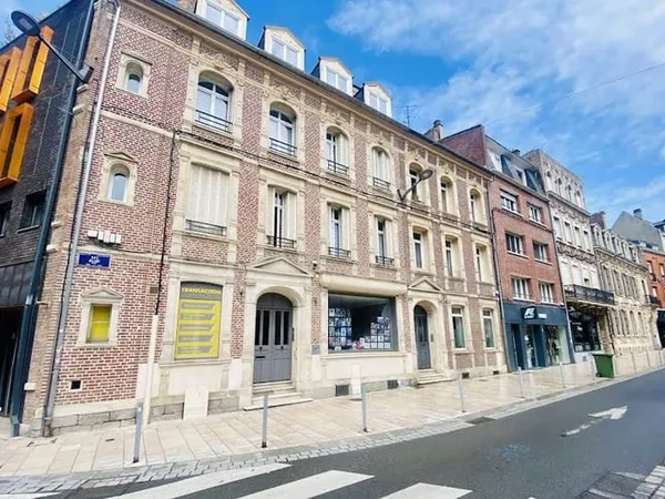 Local 3 pièces 55 m²