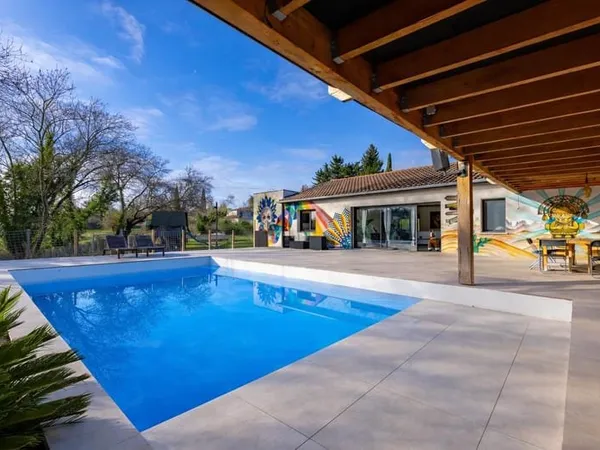 Boisseron, belle maison plain pied entiérement contemporaine, T5 avec garage et son bureau de 50 M2