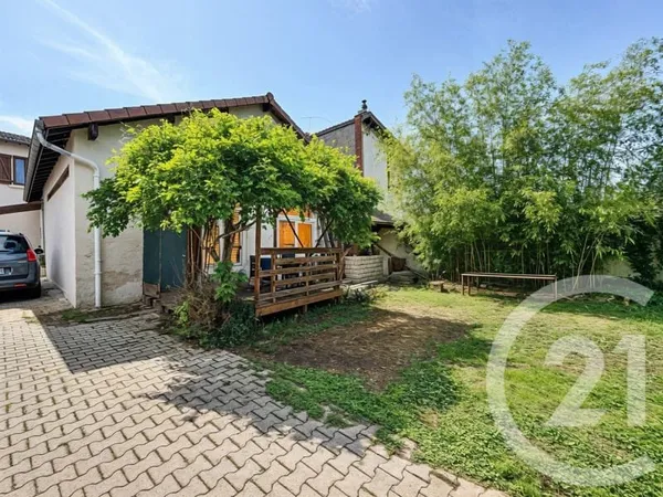 Maison 8 pièces 230 m²
