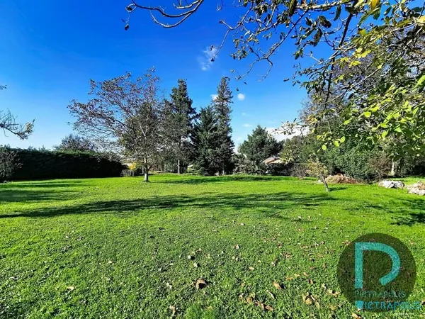 SAINT CYR SUR MENTHON EXCLUSIVITE TERRAIN CONSTRUCTIBLE