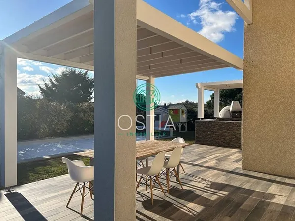 Villa 6 pièces 140 m²