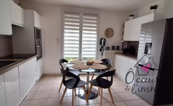 Maison 100m2 : 3 chambres + garage sous sol.