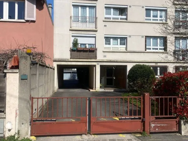 Parking 11 m²
