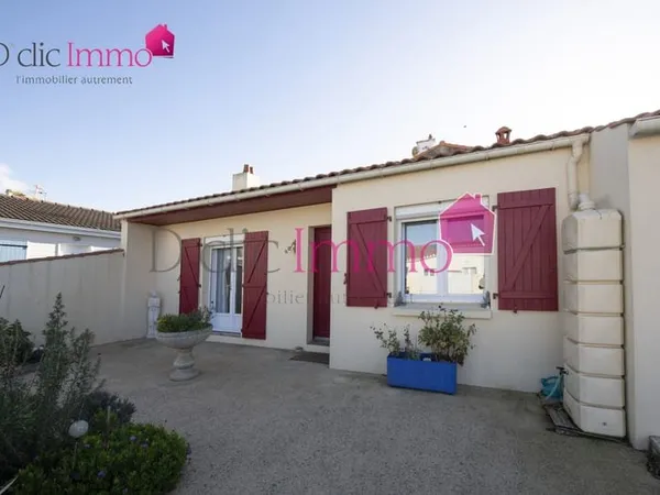 Maison de plain pied située au coeur de Croix-de-Vie !