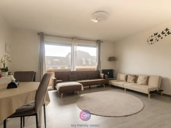À vendre : Bel appartement rénové avec balcon au centre-vill