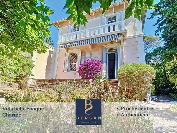 VILLA BELLE ÉPOQUE SAINT RAPHAEL BAS VALESCURE AU CALME ET BIEN EXPOSÉE