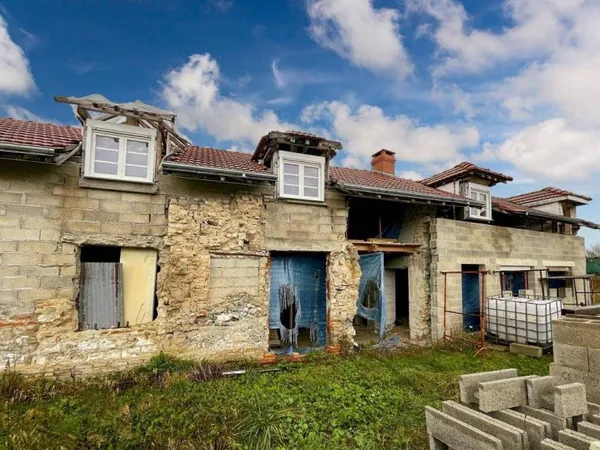 Maison 6 pièces 460 m²