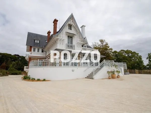 Maison Granville 10 pièce(s) 720 m2