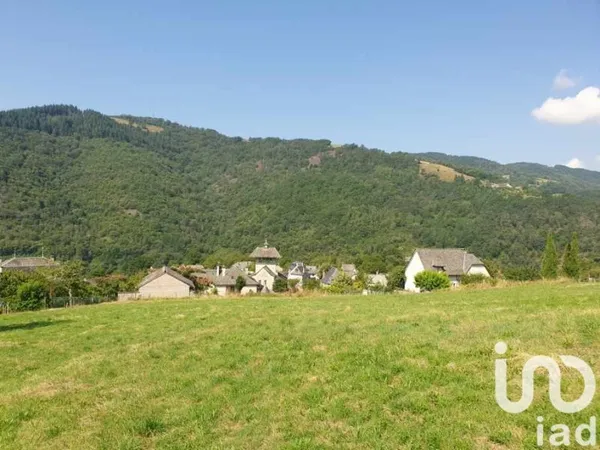 Terrain 1400 m²