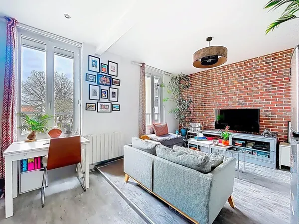 EXCLUSIVITÉ - Appartement 2-3 pièce traversant, au calme et lumineux de 43m² au coeur d'Alfortville.