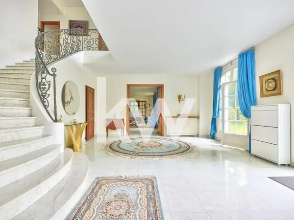 VENTE : maison de 14 pièces (420 m²) au Vésinet